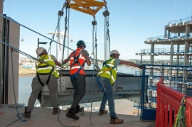 Anunturi UK 4 fixeri si 3 fixer mates montaj fatade