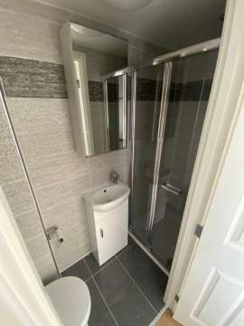 Anunturi UK Studio Loft for Rent in Ilford