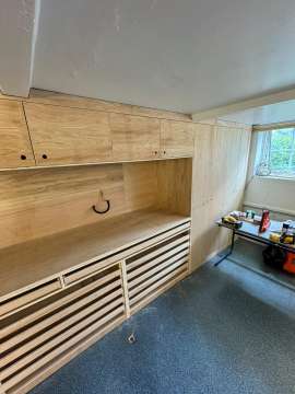 Anunturi UK 2 carpenteri second fix