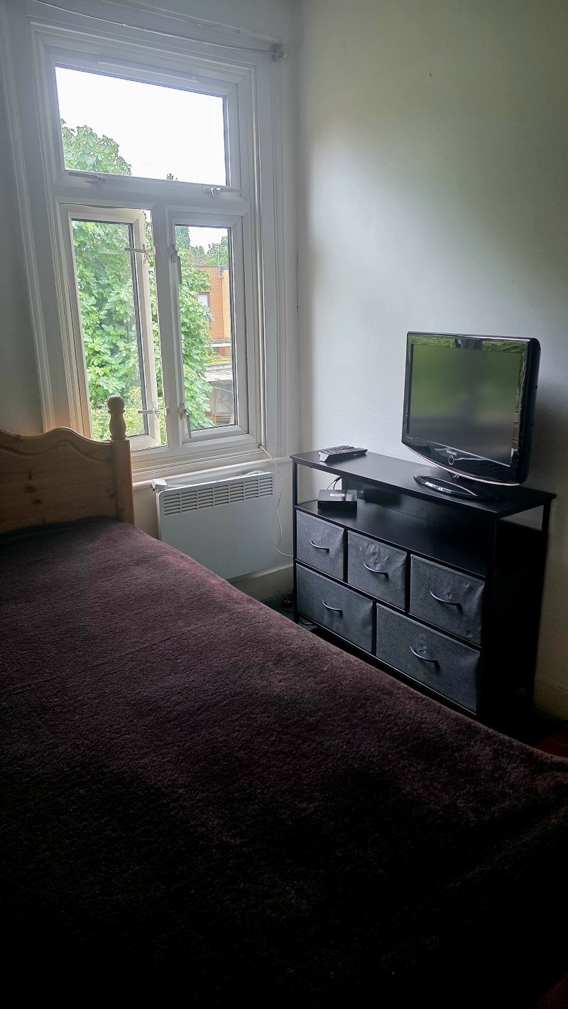 Cameră de închiriat – Walthamstow 3